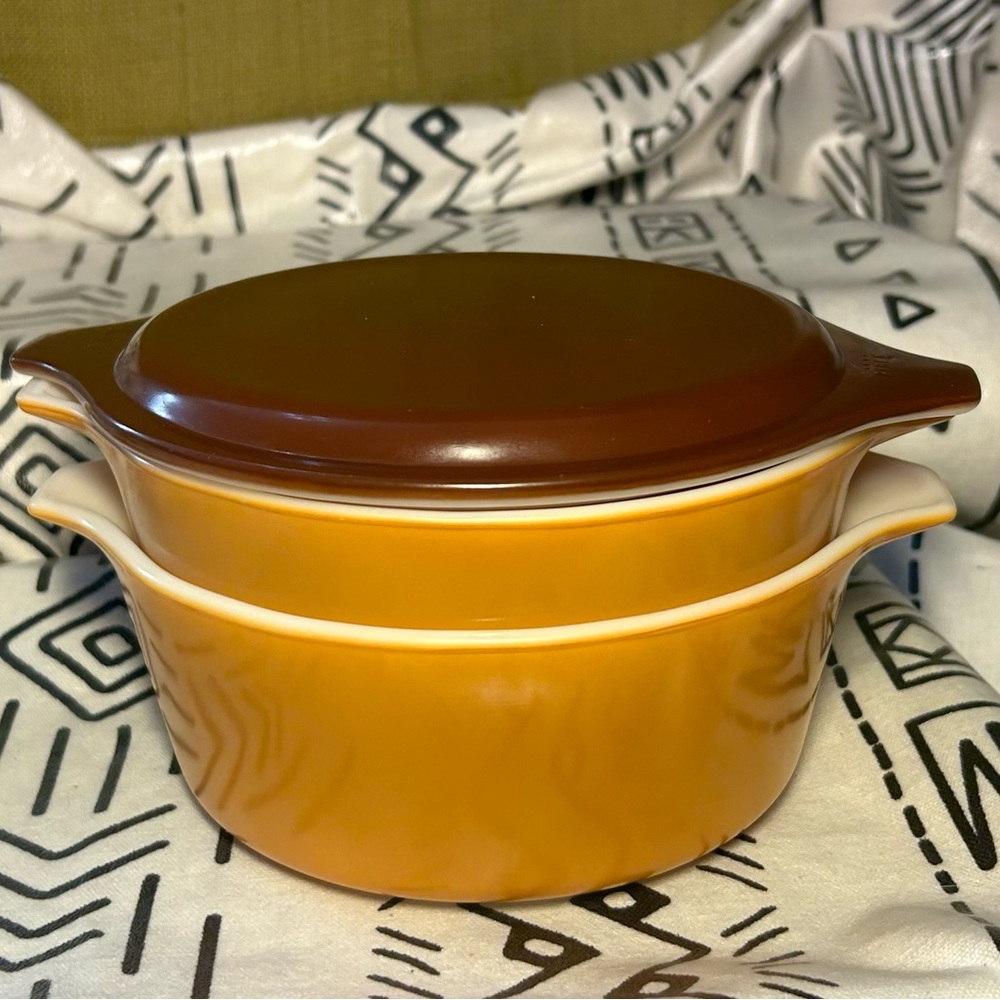 VINTAGE Pyrex!! - Picture 5 of 5
